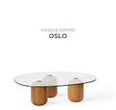 A Mesa de Centro Oslo é a união perfeita entre leveza e presença., Seu  tampo de vidro revela toda a beleza da estrutura, formada por três pés  cilíndricos conectados individualmente por delicados ...