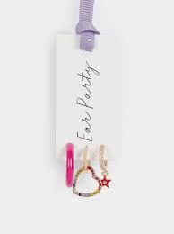 Parfois Apuesta Por La Tendencia En Accesorios De Moda Del Mas Es Mas Para Este Otono Looks Cargados De Pendientes Y Collares Ideales En 2020 Accesorios De Moda Set De Pendientes
