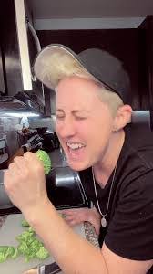 Deanna Ferris's Instagram, Twitter & Facebook