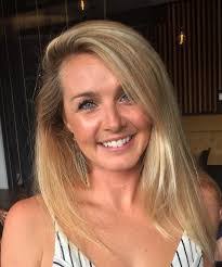 Lindsay Stott's Instagram, Twitter & Facebook