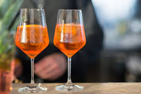 An apéritif is an alcoholic beverage usually served before a meal to stimulate the appetite, and is therefore usually dry rather than you know the right answer? How To Make A Sbagliato Fun Drinks Beach Meals Cocktails