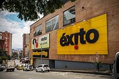 Almacenes éxito tipo sociedad anónima industria distribución fundación en colombia en 1949 sede bandera de colombia envigado, colombia administración. Exito Supermercado Wikipedia La Enciclopedia Libre