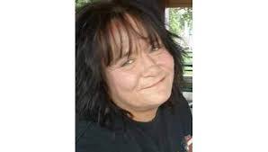 Pamela Crist's Instagram, Twitter & Facebook