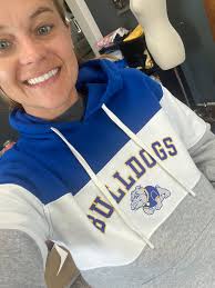 I bought this hoodie from the show in Albuquerque and it's supposed to be  an XL even the tag says it but it is tight and fits like a large that runs