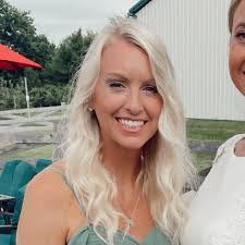 Samantha Kitzmiller's Instagram, Twitter & Facebook