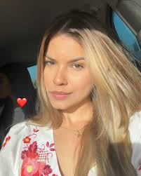 Samara Araújo (@_samaraaraujoo) • Instagram photos and videos