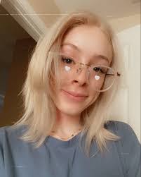 Laurel Price's Instagram, Twitter & Facebook