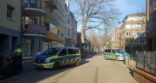 Ausmaß und ursache der schadenslage sind aktuell noch nicht bekannt, erklärte auch die polizei in einer mitteilung. Fest Bei Grossfamilie In Leverkusen Stadt Betritt Areal Nicht