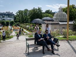 Die österreichische bankenlandschaft gehört zu den ältesten in ganz europa. Die Toten Von Salzburg Darsteller In Hitzigen Dreharbeiten Salzburg24