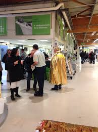 Galette Des Rois Geante Janvier 2015 Leroymerlintrignac Trignac Magasin France Equipe Animation Collaborat Magasin Leroy Merlin Loire Atlantique Leroy