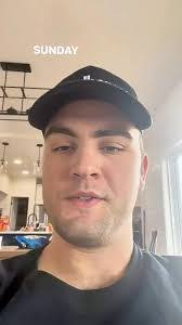 Kari Dickerson's Instagram, Twitter & Facebook