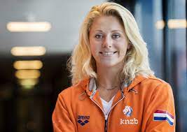 Kira toussaint zwemt snelste tijd ooit op 50 meter rugslag, maar telt mogelijk niet als wereldrecord. Jolanda De Rover Jodero63 Twitter