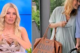 Η κατερίνα καινούργιου εξομολογήθηκε ένα περιστατικό που έχει ζήσει στο χώρο εργασίας της, με αφορμή ένα βίντεο από το survivor, όπου η. Katerina Kainoyrgioy H Sygkinhsh Gia Th Maria Hliakh Kai Egw Eimai Se Mia Fash Poy Video Bigpost Gr