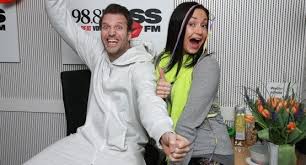 Baixe o app da kiss fm. Weltrekord Zuruck In Berlin 98 8 Kiss Fm Holt Rekord Fur Langste Radiosendung Aller Zeiten Radioszene