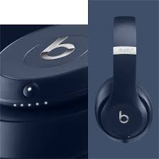 The lights under the power button show the charge amount. Support Fur Die Studio Wireless Kopfhorer Beats By Dre