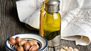Huile De Neem Ses Bienfaits Et Ses Utilisations En Beaute Femme Actuelle Le Mag