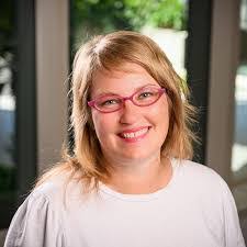 Debra Cushing's Instagram, Twitter & Facebook