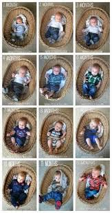 Want To Watch Them Grow An Easy Photo Series Like This Can Help Capture How Fast It Goes Monthly Baby Photos Monthly Baby Pictures Baby Month By Month