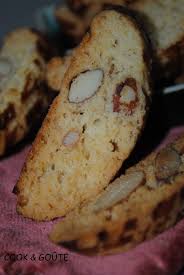 Feqqas Biscuits Croquant Aux Amandes Graines De Sesame Et A L Anis Cook And Goute Recettes Biscuits Italiens Recette Croquet Recettes De Cuisine
