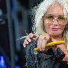 Donna Malin's Instagram, Twitter & Facebook