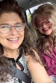 Eileen Colangelo's Instagram, Twitter & Facebook