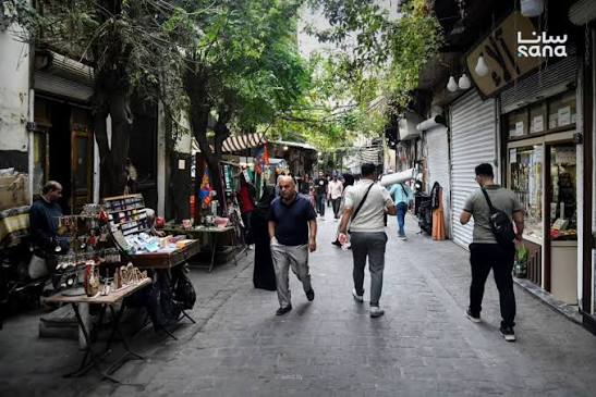 جولة في سوق القيمرية الأثري، عبق التاريخ في قلب دمشق القديمة.  #السياحة_في_سوريا #سوريا #دمشق #دمشق_القديمة #سانا