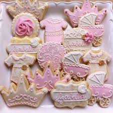 Pink and gold is a very elegant theme for a baby shower and there are so many gorgeous decorations, printables and ideas you can use to make it look just divine. Pink And Gold Baby Shower Ideas Hip Hoo Rae