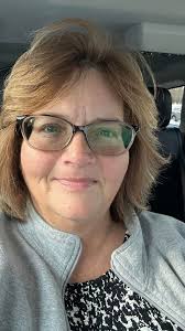 Just had my hair cut today and I love it 😀🥰