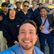 Mar Rendón lo vuelve a hacer! 🔥 Su nuevo sencillo "Pero No Tanto" es una  cumbia con actitud, humor y ese estilo único que la ha convertido en la  favorita de los