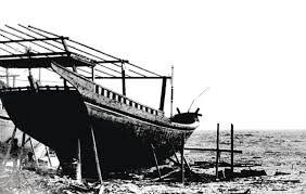 السفن الخشبية القديمة تاريخ إماراتي عائم مسارات فنون البيان