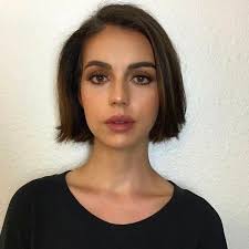 4 322 Likes 5 Comments Cwreign On Instagram She 39 S So Hot Adelaidekane Adelaidekane Messy Short Hair Bob Hairstyles Short Hair Styles