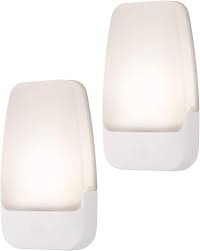 Featuring a white finish that blends in to most walls, this light features a curved face. Ge 30966 Led Night Light Plug In Dusk To Dawn Sensor 3000k Ul Certified Ideal For Kitchen Home Office Bedroom Nursery Bathroom 2 Pack Warm White 2 Pack Amazon Com