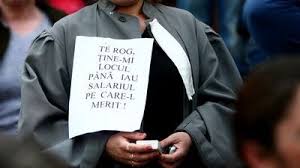 Maybe you would like to learn more about one of these? Grefierii Au Inceput Protestele Dupa Judecatori Grefierii Au Declansat Revolta Un Protest Spontan A Izbucnit La Tribunalul Bucuresti Presedinta Tmb Laura Andrei Sustine Ca Activitatea Tribunalului Nu A Fost Perturbata De