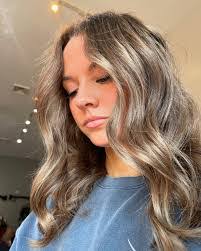 Candice Youngman's Instagram, Twitter & Facebook