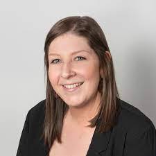 Daisy Bernard's Instagram, Twitter & Facebook