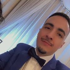 Who plays skate I need gamer tags.