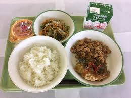 熊谷俊人 千葉市長 On Twitter 先ほど瑞穂小学校で 子どもたちと給食 市民の日特別メニュー を一緒に食べました 毎年行っていますが 好きな科目 食べ物 最近ハマってるもの ハリポタ ディズニー 桃鉄等 などを聞き 子どもたちからの質問に答えることで