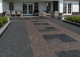 Mit einem gesamtbild, das quadratzentimeter für quadratzentimeter homogener ist als jede gegossene fläche. Die Moglichkeiten Von Gartenpflaster Vandersanden