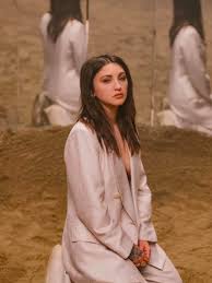 Beberapa di antaranya mungkin juga sudah pernah kamu dengar. 10 Lagu Barat Terbaru Yang Rilis Selama April 2021 Ngehits