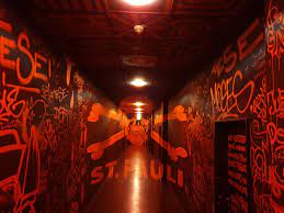 Pauli ist ein super spannendes viertel, nicht nur für besucher. Groundhopping Fc St Pauli A Bohemian Sporting Life