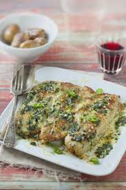 Filets De Merlu Sauce Verte Recette Filet De Merlu Recette Merlu Cuisine Poisson