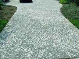 For homeowners to understand how the aggregates work, they should know about the three methods in which decorative… Crushed Oyster Shell Used As An Aggregate In Concrete Driveway Outdoor Walkway Oyster Shells Stamped Concrete Driveway