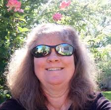 How to grow onions in a backyard garden?