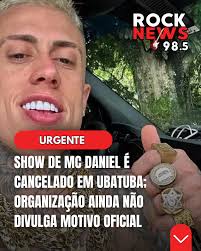 Cantor Daniel Diau, da banda Calcinha Preta, teve seu carro atingido por um  motoboy na tarde desta terça-feira (11), em Barra dos Coqueiros, Sergipe, e  decidiu arcar com o prejuízo para ajudar