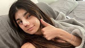 Mia is the only elf in centopia who can talk to the unicorns, which opens up a whole new level of communication between the centopians. Agora Estou Pronta Diz Mia Khalifa Sobre Casamento Apos Rinoplastia Istoe Independente
