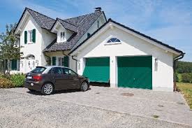 The structural system had to be repetitive and simplistic enough to be applied to each garage regardless of it shape to ensure a cost effective solution. Garagentore Hoftore Oberhausen Beratung Montage Wartungen