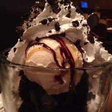 Chocolate cake mix (plus water, oil and eggs!) chocolate frosting oreo cookies vanilla ice cream whipped cream caramel syrup hot fudge. Chocolate Tall Cake From Ruby Tuesday Brownies Vanilla Icecream Plus Cream Good To Share With Friends Tall Cakes Food Favorite Recipes