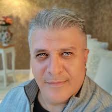 Albert Valentin (@AlbertZorzon)