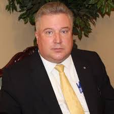 Robert Whetstone's Instagram, Twitter & Facebook