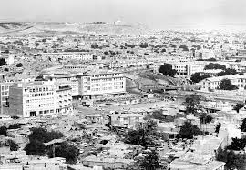 В 1970 году — 57,5 %, в 1979 году — 62,1 %, в 1989 году — 66,1 %, в 2002 году — 84,2 %. Afghanistan In The 1950s And 60s The Atlantic